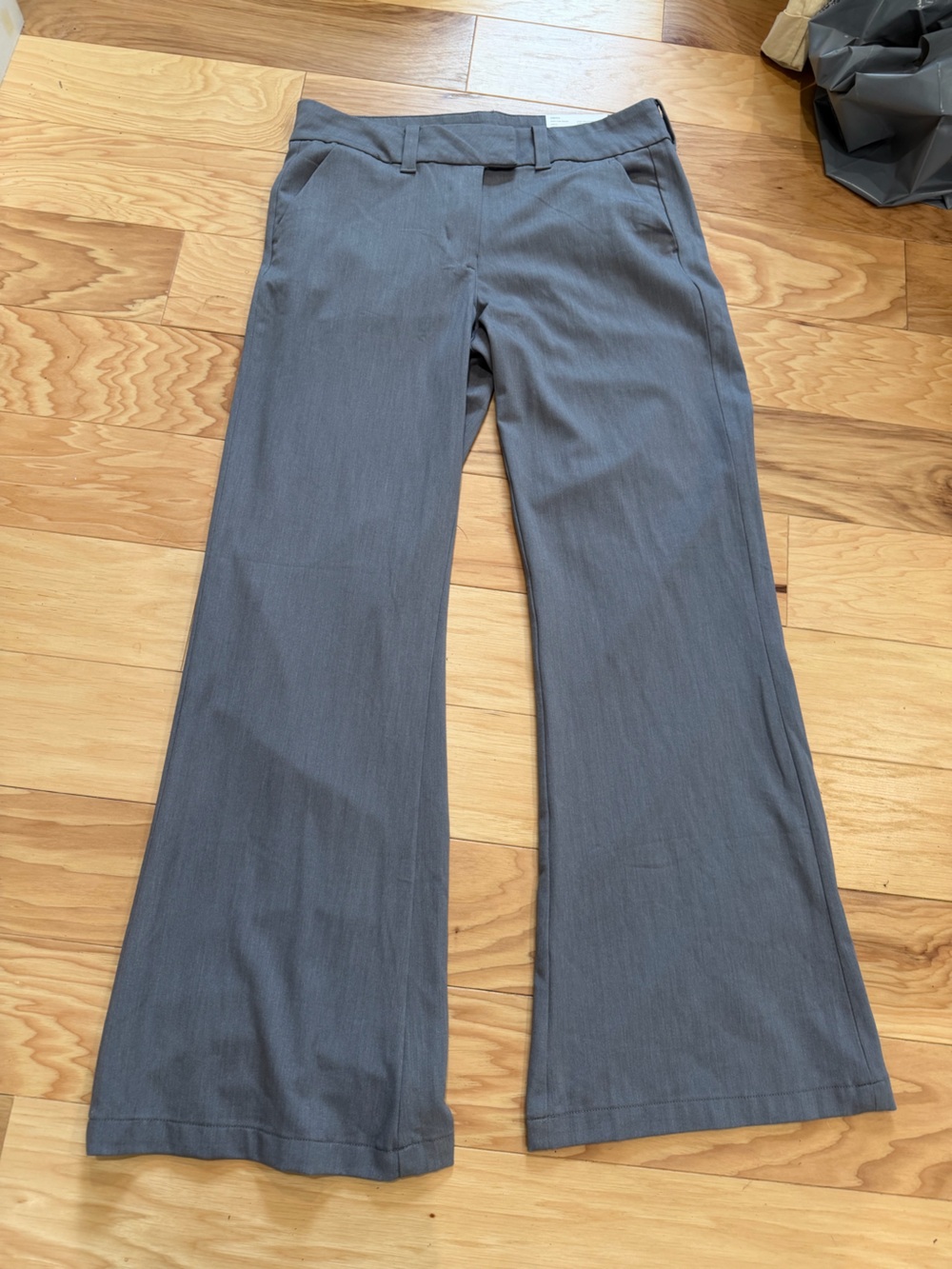 NWT American Eagle Women’s 10 Long Gray Baggy Flare Trouser Pants 30W Stretch